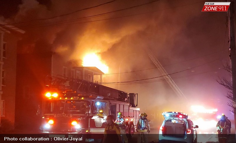 Incendie majeur à Saint-Hyacinthe dans un bâtiment de sept logements et un commerce