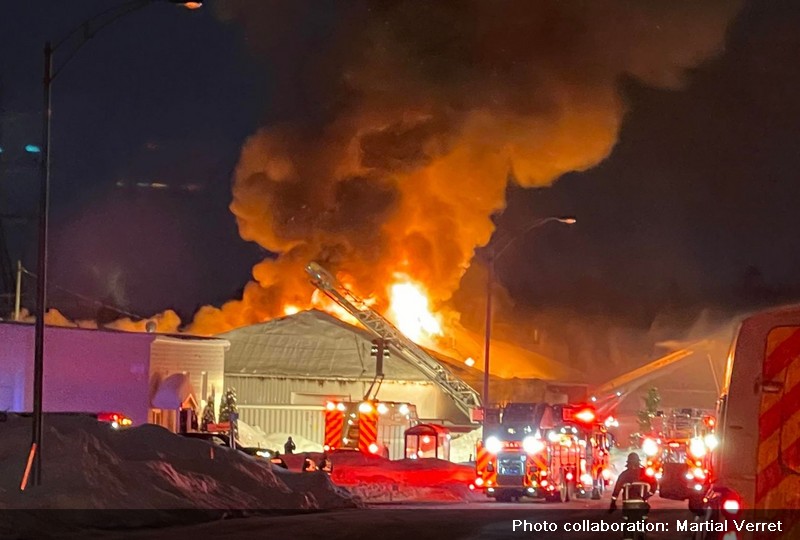 DERNIÈRE HEURE:  Incendie majeur dans le parc industriel de Charlesbourg