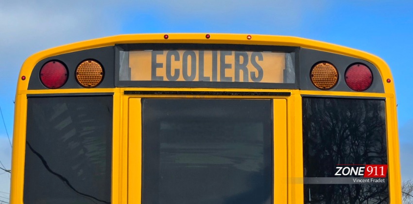 Un chauffeur d'autobus scolaire perd la vie lors d'un accident